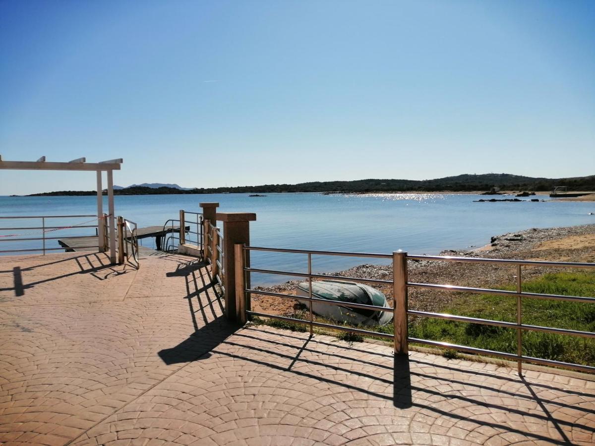 Aria Di Vacanza - Molara Loiri Porto San Paolo Exterior foto
